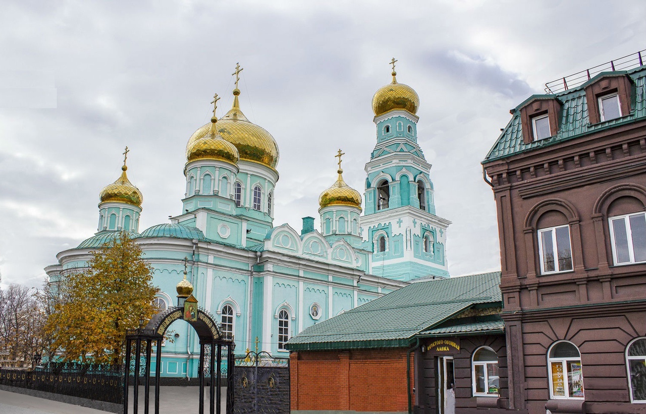 Храм казанской иконы божией матери краснодар. Казанский собор Сызрань. Сызранский собор Казанской Божьей матери. Собор Казанской иконы Божией матери в Сызрани Сызрань. Собор Казанской иконы Божией матери (Самара).