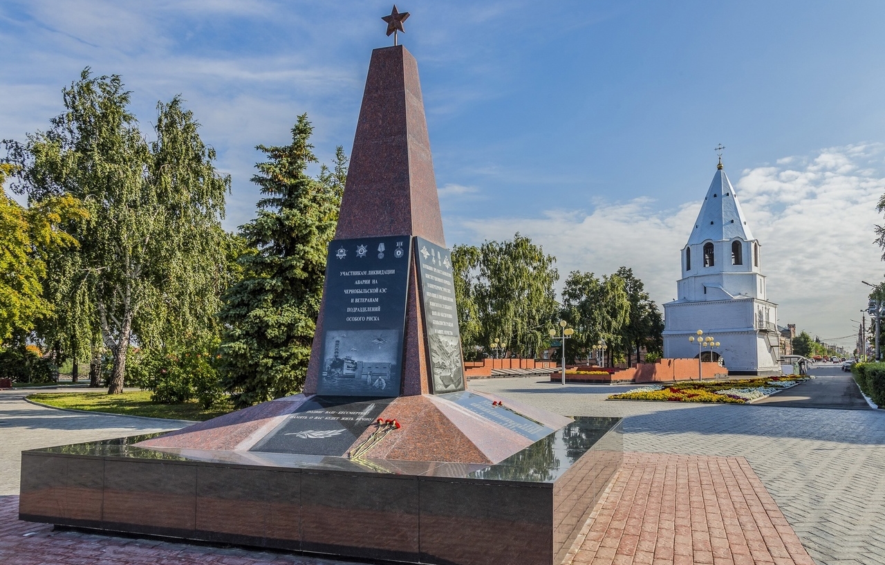 Отечество погибло. Нижнекамск монумент защитникам Родины. Памятники защитникам Отечества в Самаре. Памятник защитникам Отечества Тольятти. Монумент защитникам Родины Нижнекамск зимой.